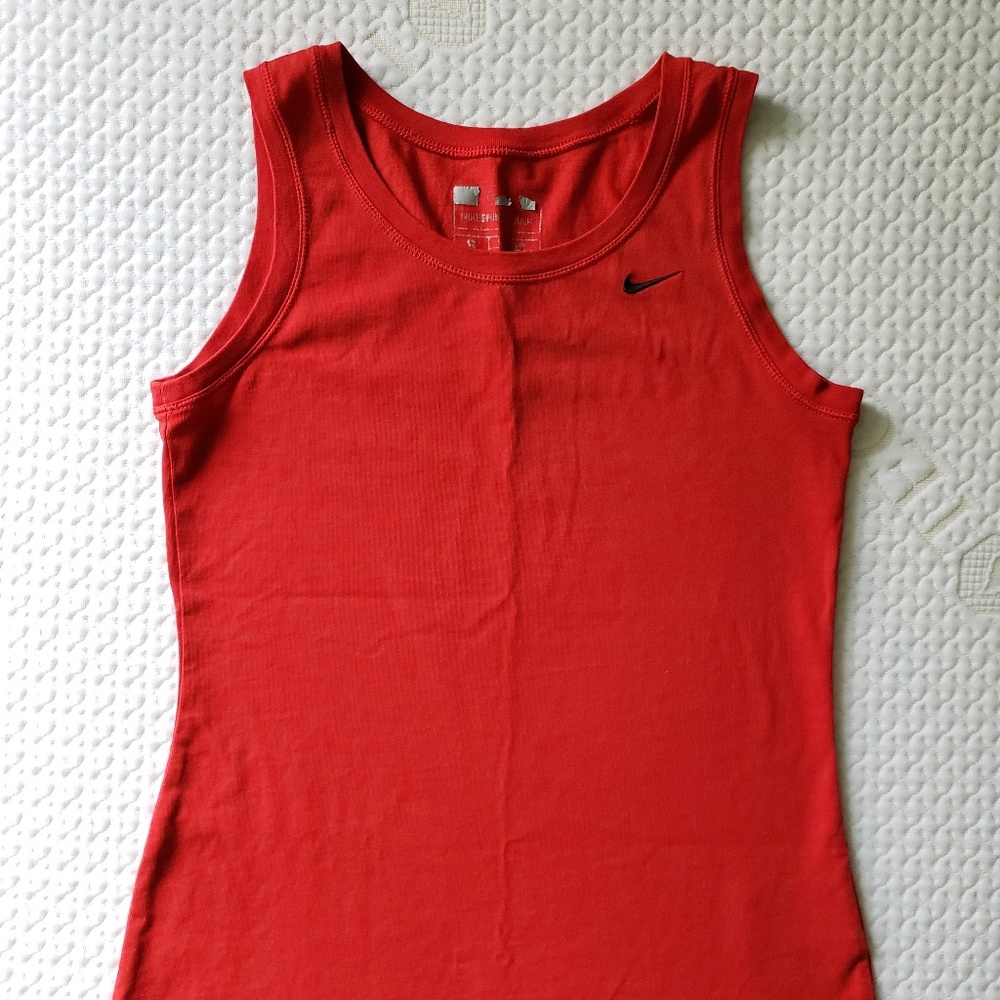Nike muscle tank